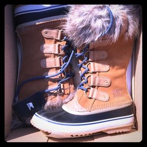 Sorel Joan of Arctic boots